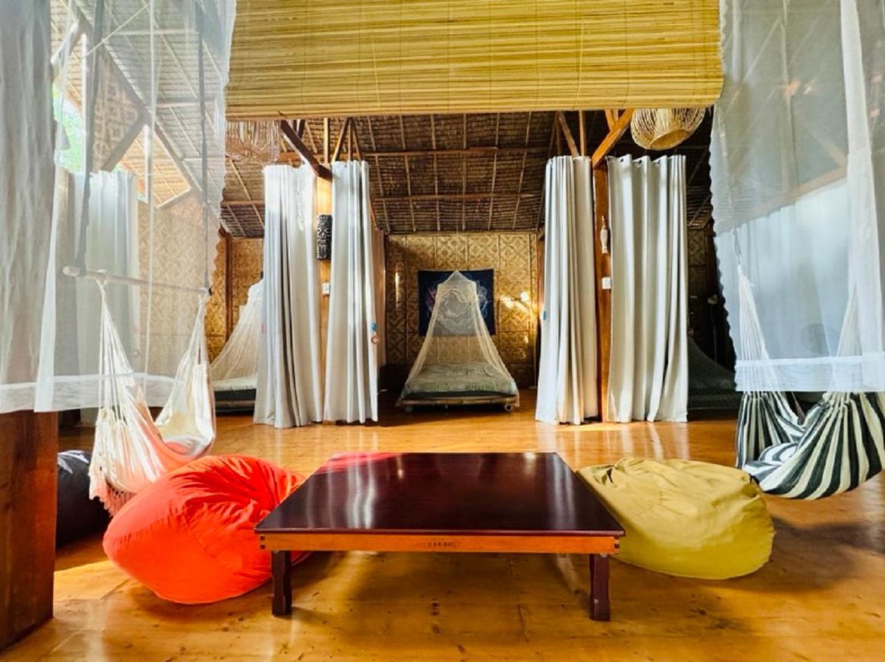 Nautilus & Hammocks Inn
